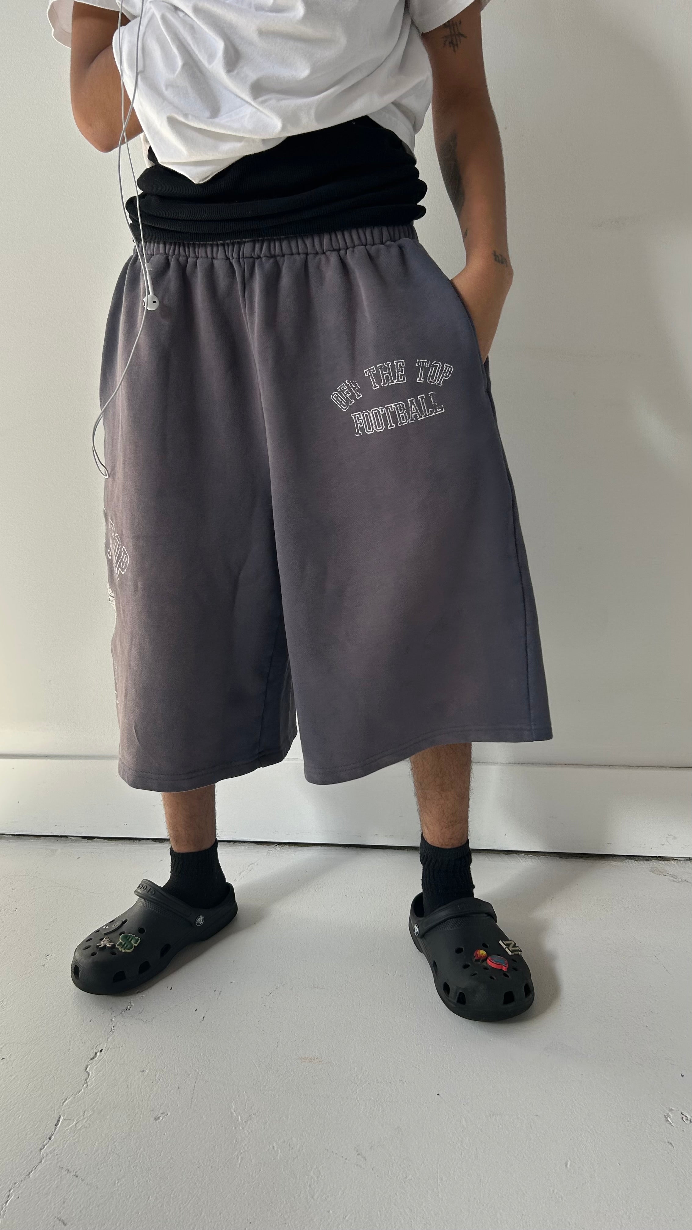 “87” SWEAT SHORTS